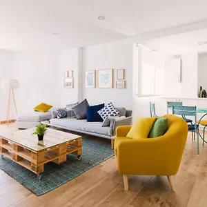 https://cruise-apartment-malaga.es-andalucia.com
